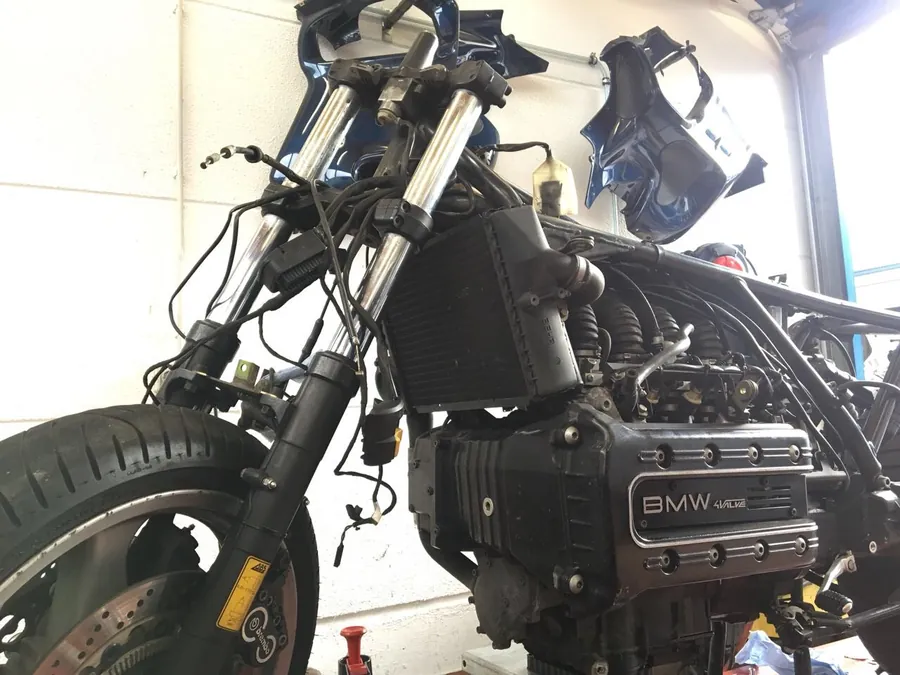 BMW K100 engine